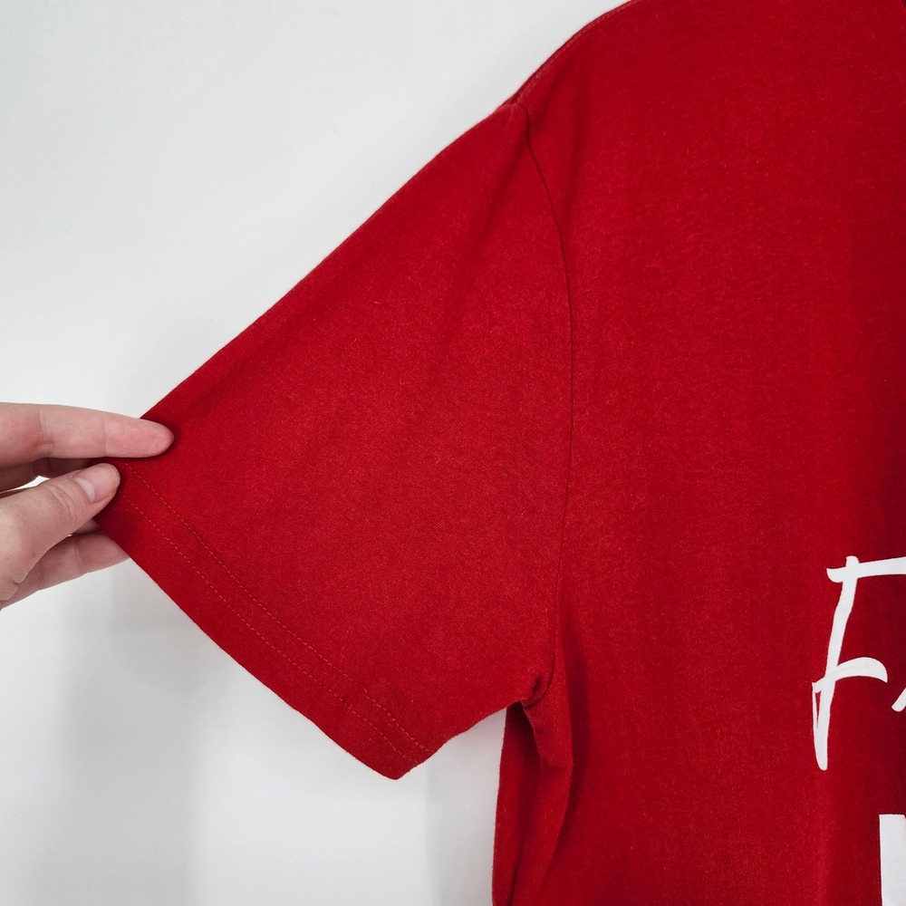 Red White Womens "I AM Freaking Merry" T-Shirt Size L Humor Holiday Christmas - Picture 4 of 5